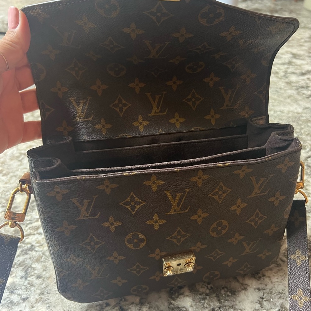LOUIS VUITTON POCHETTE MÉTIS - Picture 4 of 8